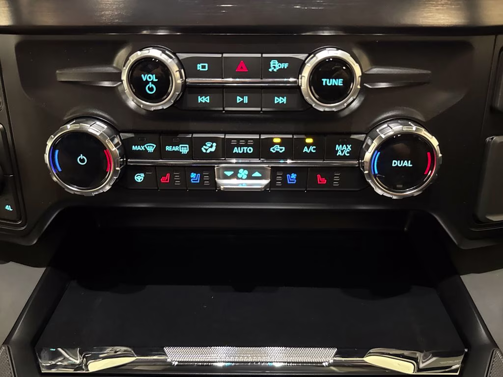 2026 Agate Black Metallic Ford Super Duty F-250 SRW Lariat 4X4 Truck