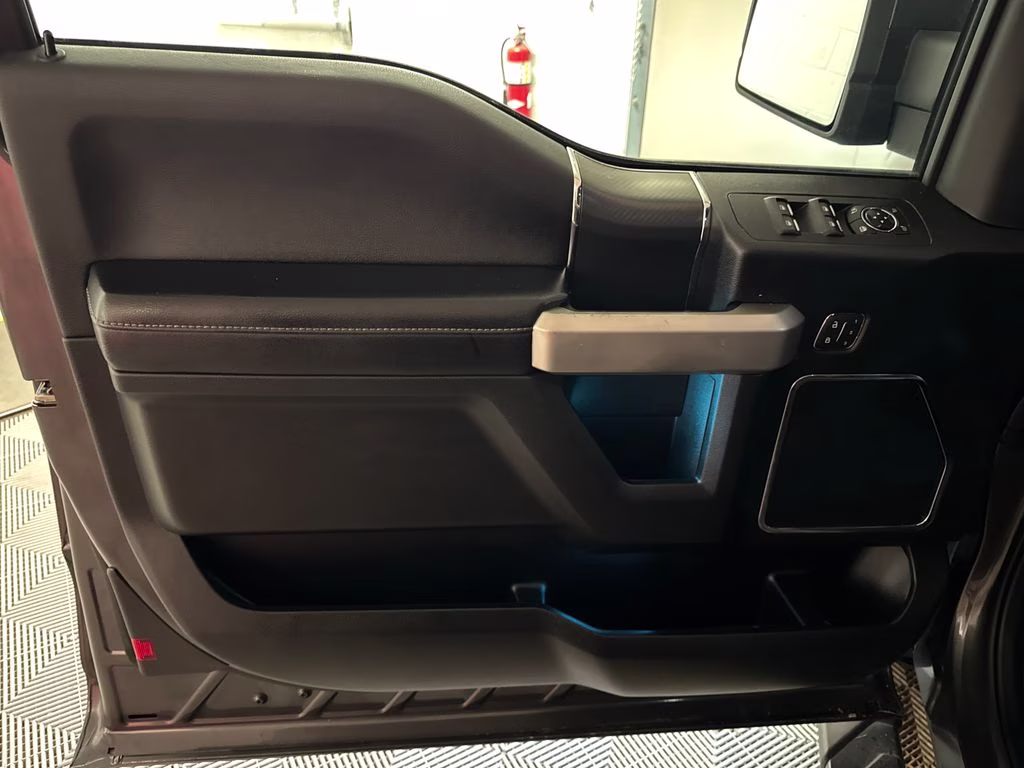 2020 Magnetic Ford F-150 Lariat RWD Truck