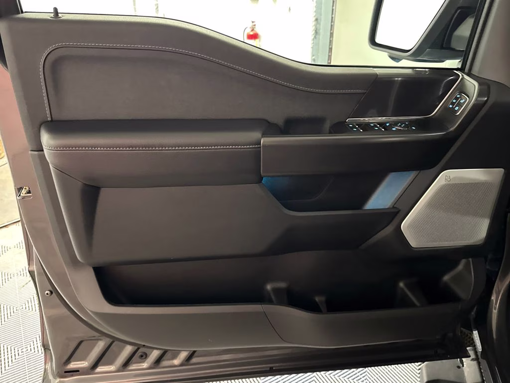 2025 Gray Metallic Ford F-150 Lariat 4X4 Truck