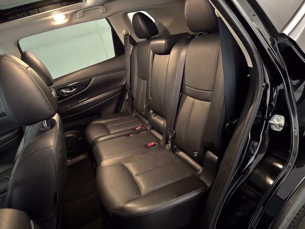 2018 Magnetic Black Nissan Rogue SL FWD SUV