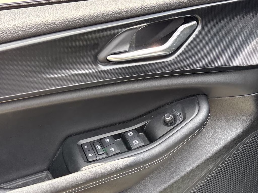 2025 Silver Zynith Jeep Grand Cherokee L Laredo RWD SUV