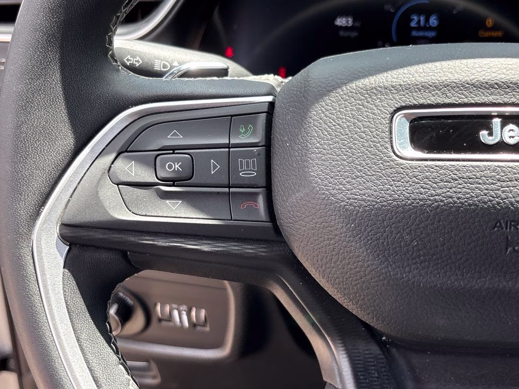 2025 Silver Zynith Jeep Grand Cherokee L Laredo RWD SUV