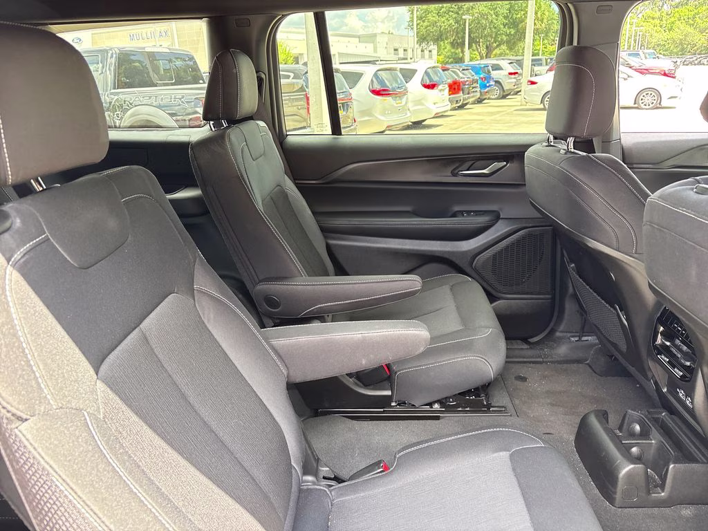 2025 Silver Zynith Jeep Grand Cherokee L Laredo RWD SUV