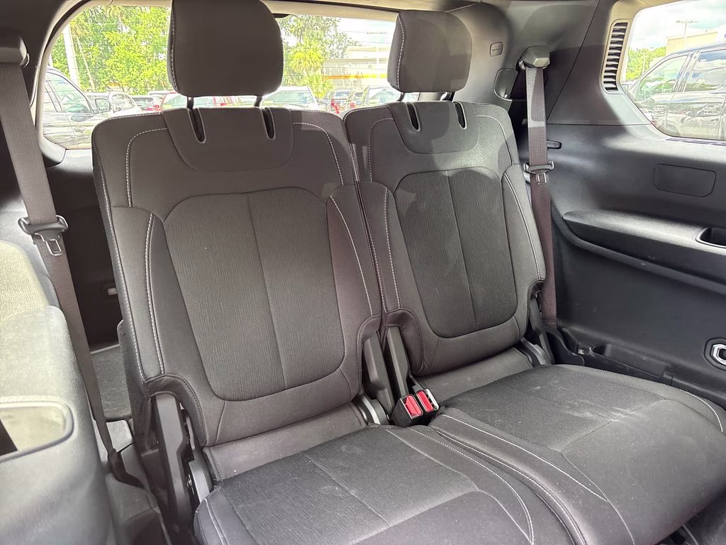 2025 Silver Zynith Jeep Grand Cherokee L Laredo RWD SUV