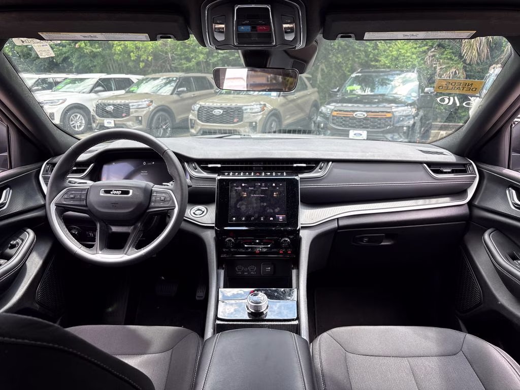 2025 Silver Zynith Jeep Grand Cherokee L Laredo RWD SUV