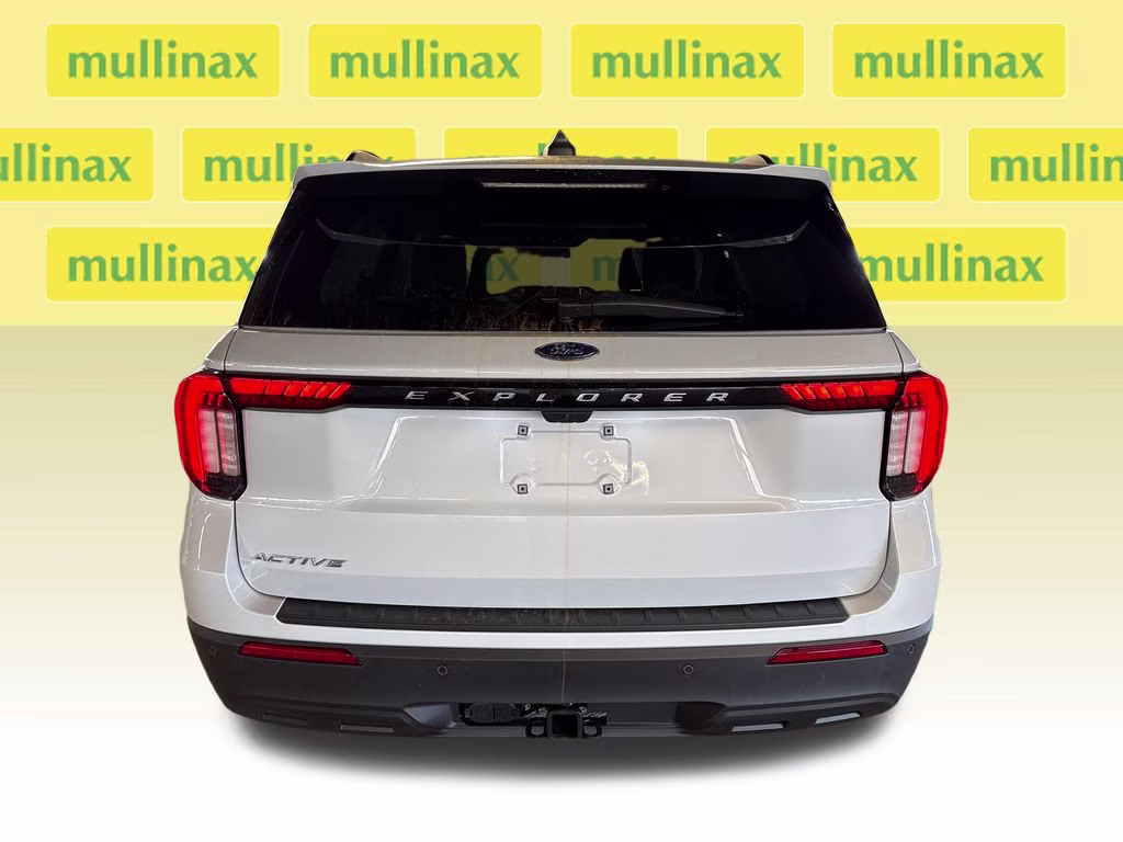 2026 White Metallic Ford Explorer Active RWD SUV