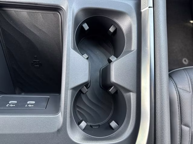 2025 Alpine Metallic/Super Black Nissan Armada PRO-4X 4X4 SUV