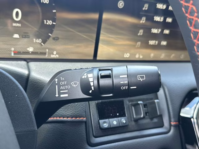 2025 Alpine Metallic/Super Black Nissan Armada PRO-4X 4X4 SUV