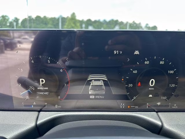 2025 Alpine Metallic/Super Black Nissan Armada PRO-4X 4X4 SUV