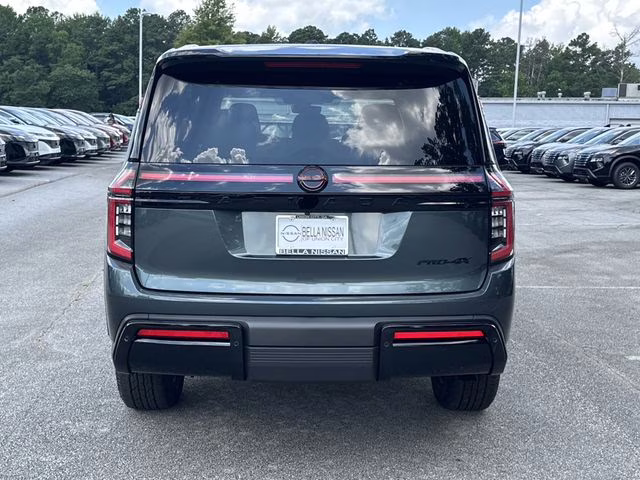 2025 Alpine Metallic/Super Black Nissan Armada PRO-4X 4X4 SUV