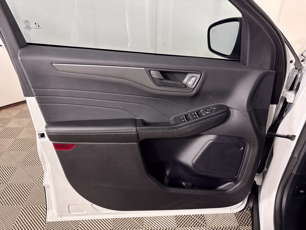 2023 White Metallic Ford Escape Active AWD SUV