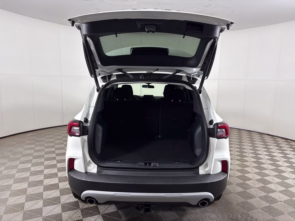 2023 White Metallic Ford Escape Active AWD SUV
