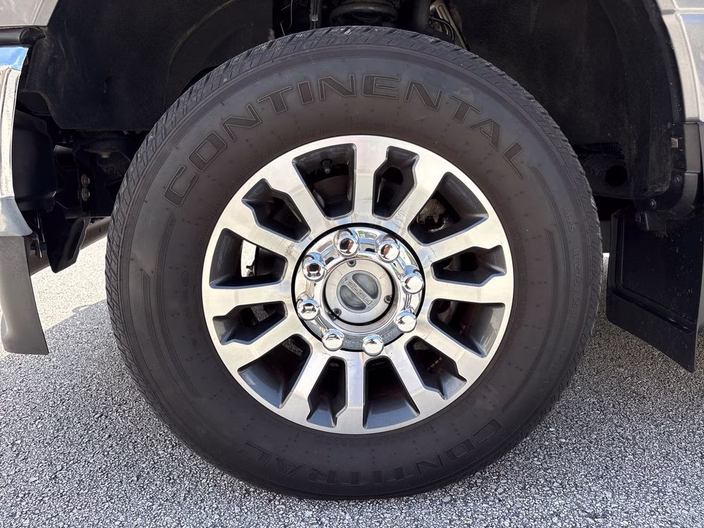 2022 Gray Ford Super Duty F-250 SRW Lariat 4X4 Truck