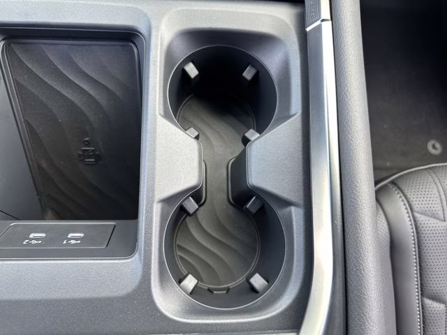 2025 Aspen White Tricoat/Super Black Nissan Armada PRO-4X 4X4 SUV