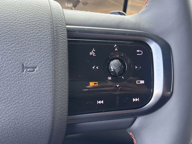 2025 Aspen White Tricoat/Super Black Nissan Armada PRO-4X 4X4 SUV