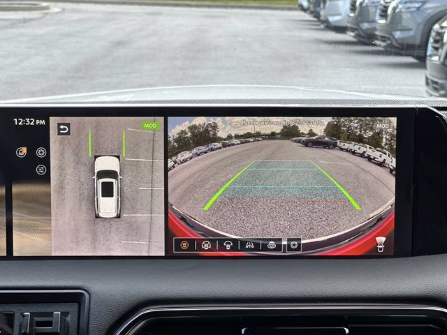 2025 Aspen White Tricoat/Super Black Nissan Armada PRO-4X 4X4 SUV