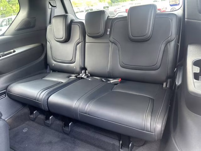 2025 Aspen White Tricoat/Super Black Nissan Armada PRO-4X 4X4 SUV