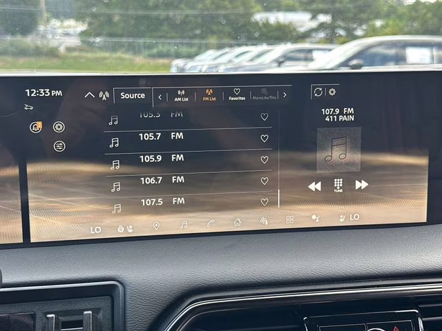 2025 Aspen White Tricoat/Super Black Nissan Armada PRO-4X 4X4 SUV