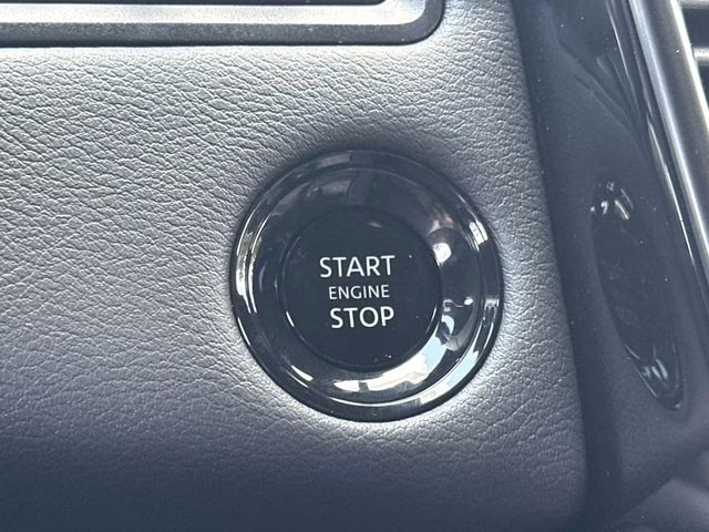 2025 Aspen White Tricoat/Super Black Nissan Armada PRO-4X 4X4 SUV