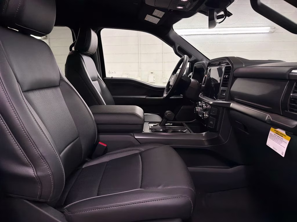 2026 AGATE BLACK Ford F-150 Lariat 4X4 Truck