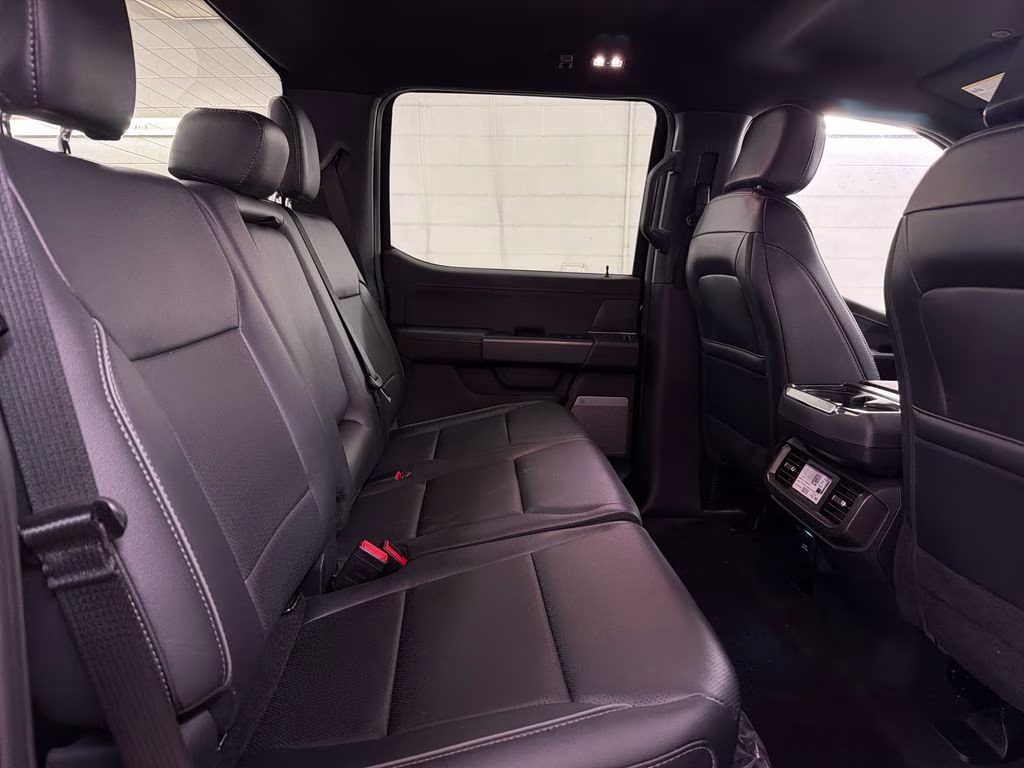 2026 AGATE BLACK Ford F-150 Lariat 4X4 Truck