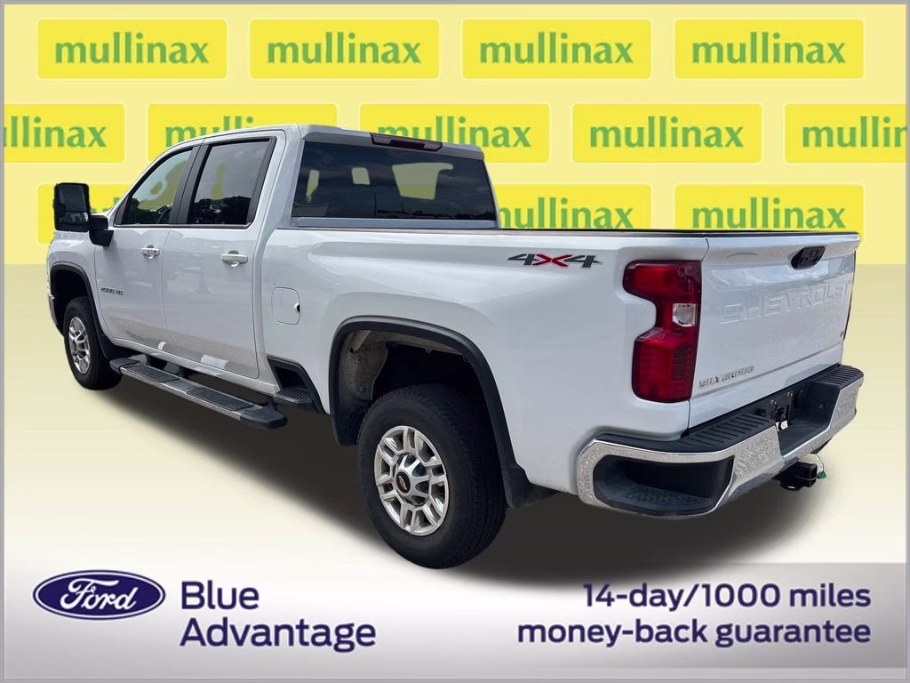 2025 Summit White Chevrolet Silverado 2500HD LT 4X4 Truck