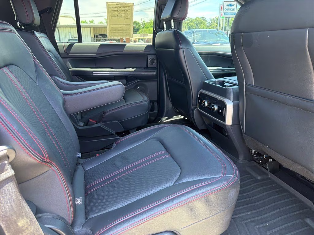 2024 Gray Metallic Ford Expedition Limited 4X4 SUV