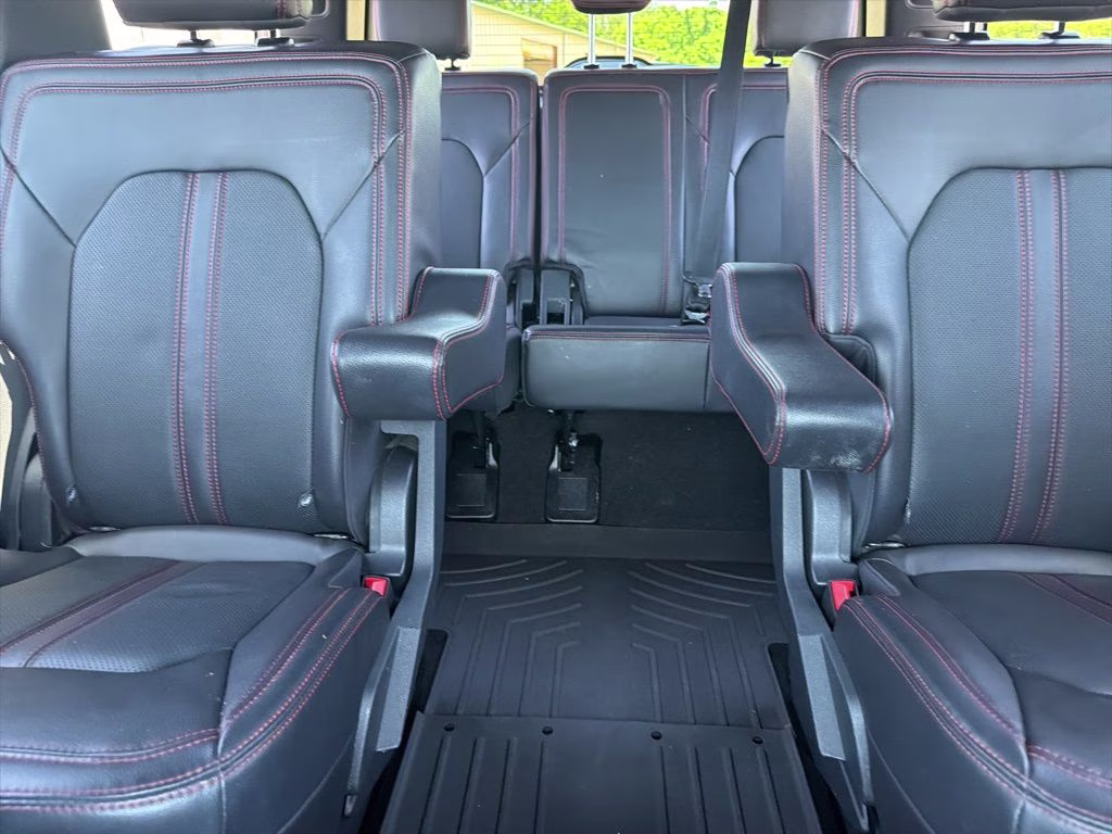 2024 Gray Metallic Ford Expedition Limited 4X4 SUV