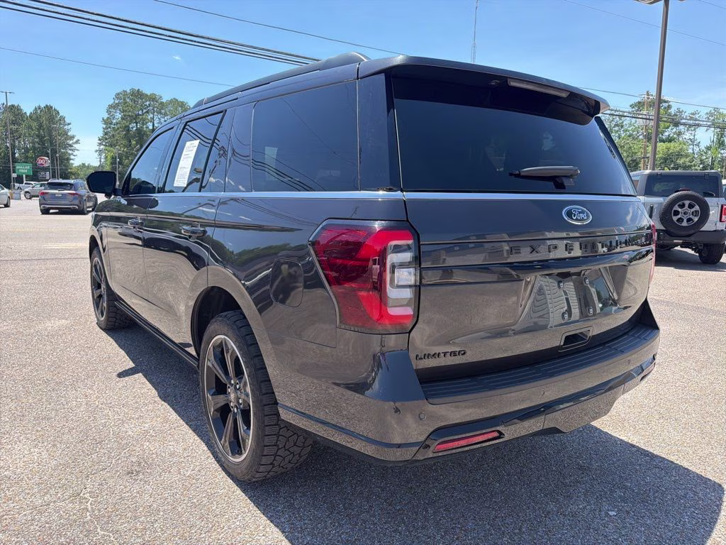 2024 Gray Metallic Ford Expedition Limited 4X4 SUV