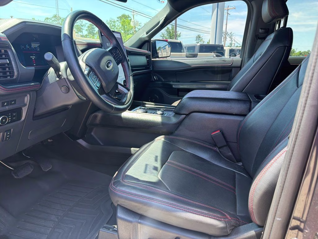 2024 Gray Metallic Ford Expedition Limited 4X4 SUV