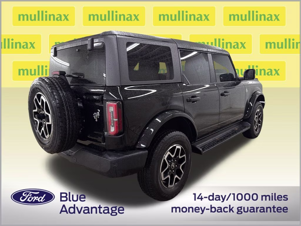 2025 Shadow Black Ford Bronco Outer Banks 4X4 SUV