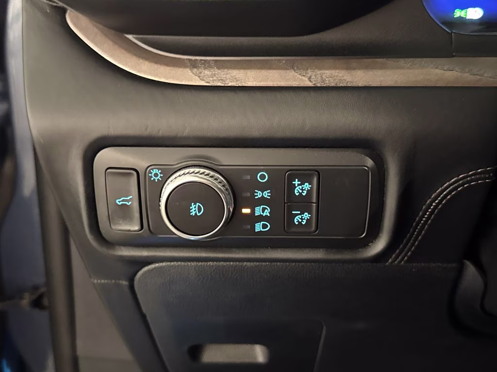 2020 Blue Metallic Ford Explorer Platinum 4X4 SUV