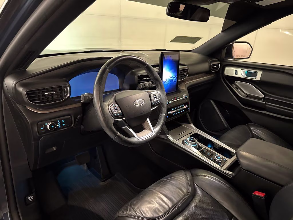 2020 Blue Metallic Ford Explorer Platinum 4X4 SUV