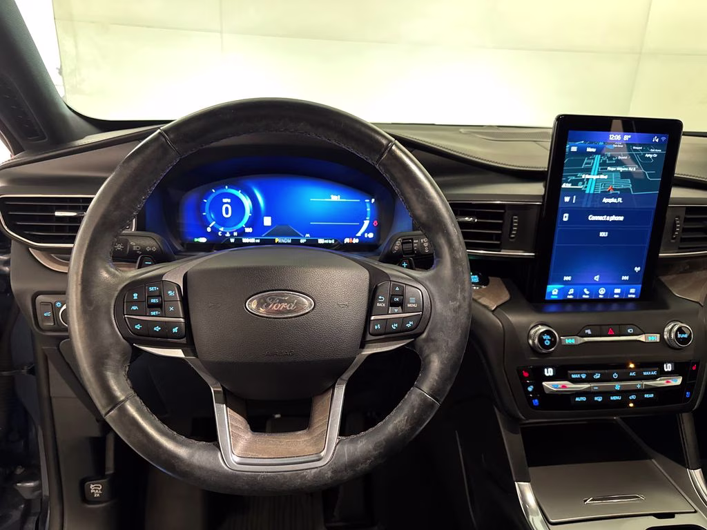 2020 Blue Metallic Ford Explorer Platinum 4X4 SUV
