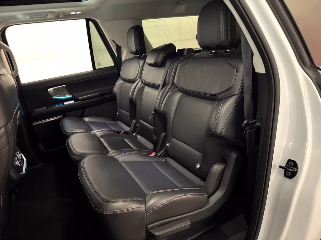 2025 Oxford White Ford Expedition Max Platinum 4X4 SUV