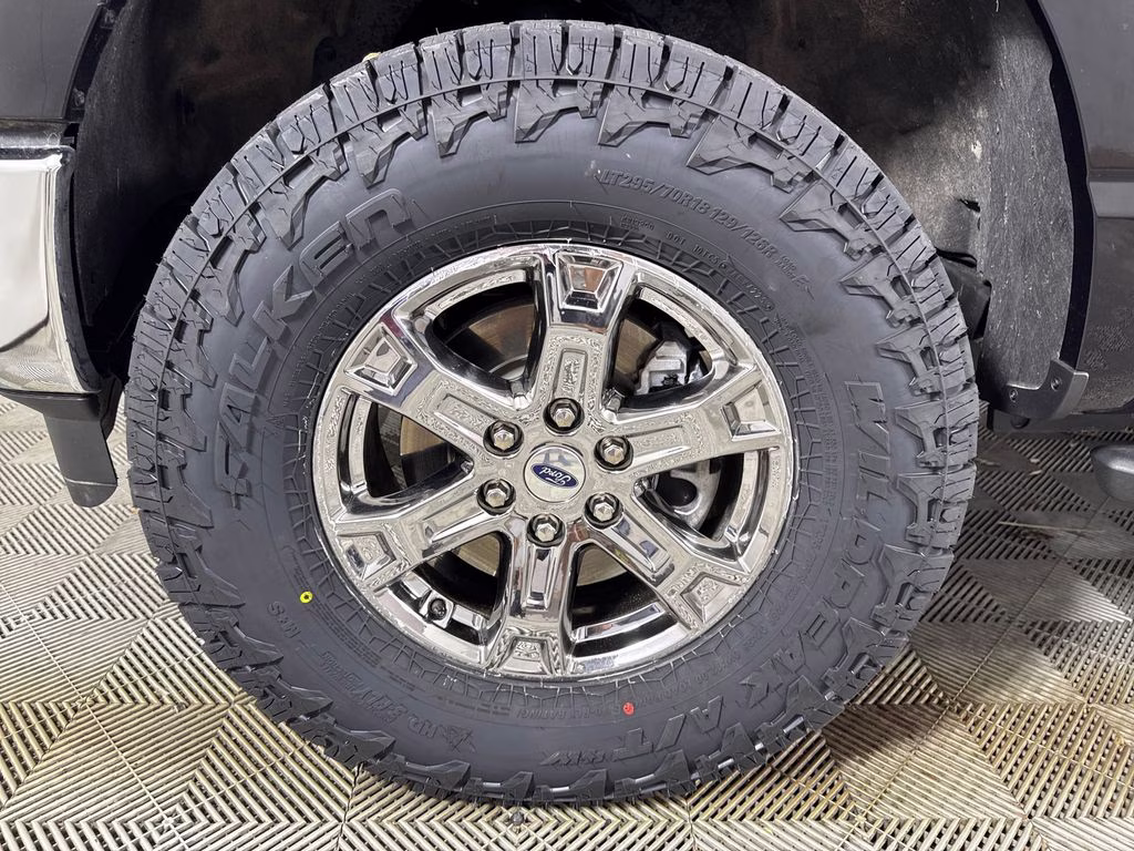 2023 Agate Black Metallic Ford F-150 XLT 4X4 Truck