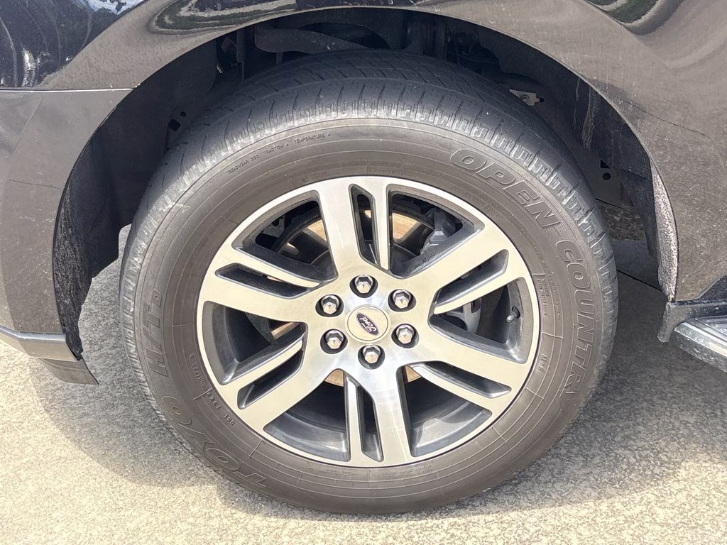 2023 Agate Black Metallic Ford Expedition Max Limited 4X4 SUV