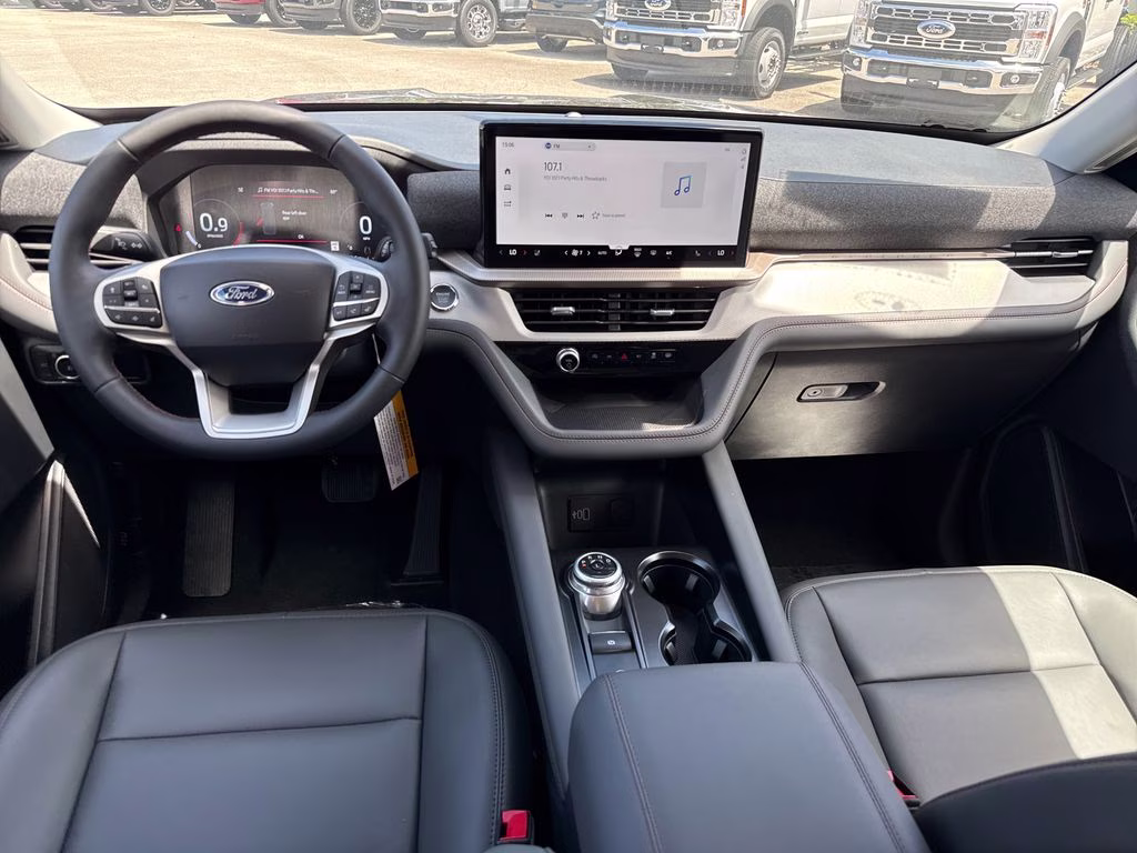 2026 Agate Black Metallic Ford Explorer Active RWD SUV