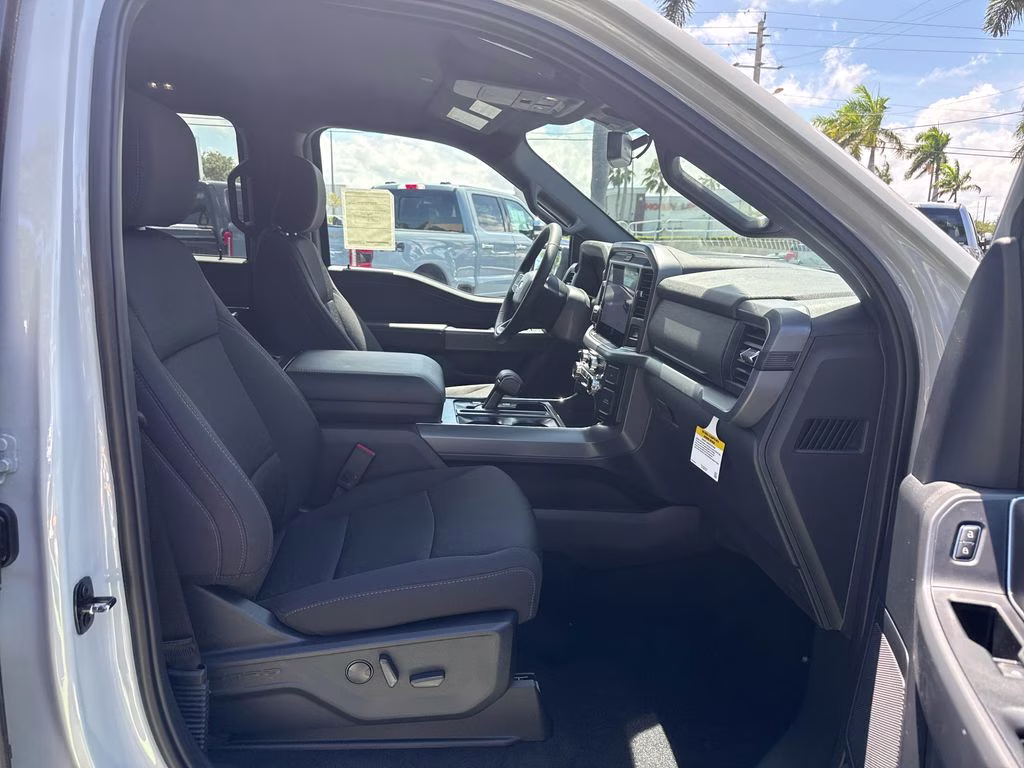 2026 Avalanche Ford F-150 XLT 4X4 Truck