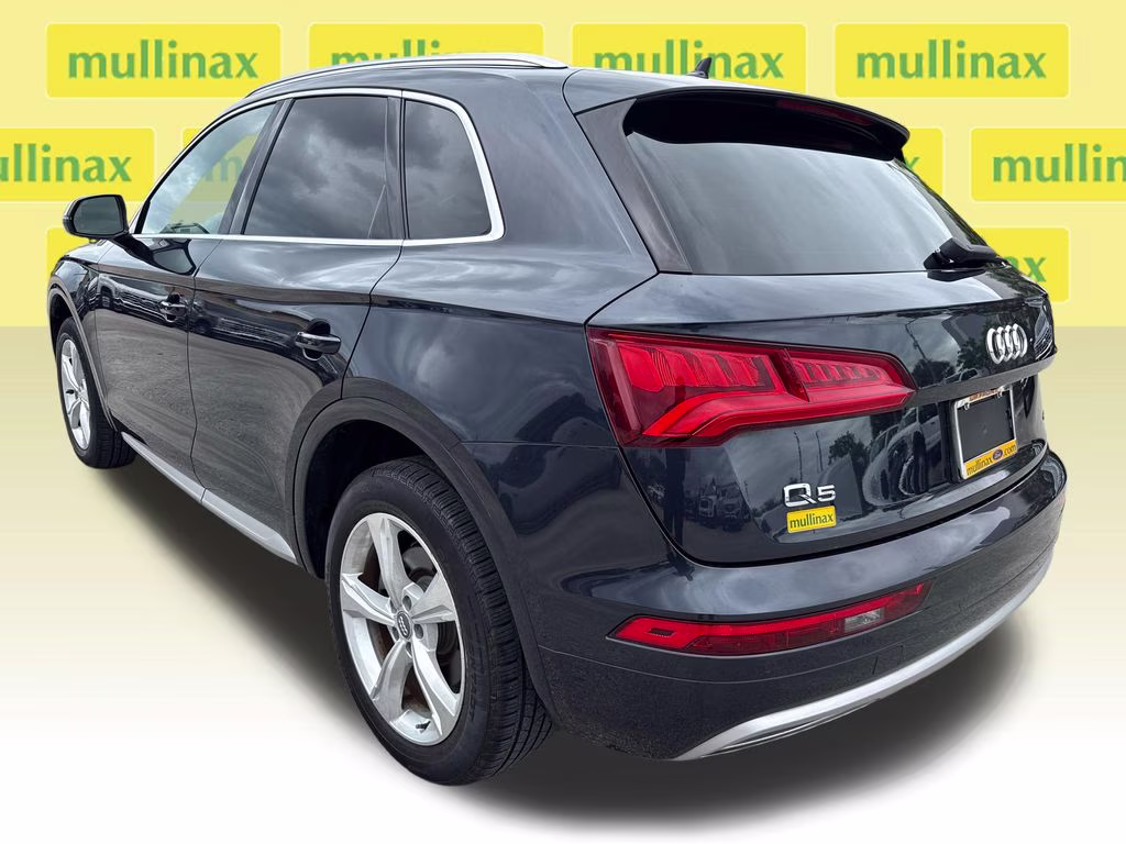 2020 Moonlight Blue Metallic Audi Q5 45 Premium Plus AWD SUV
