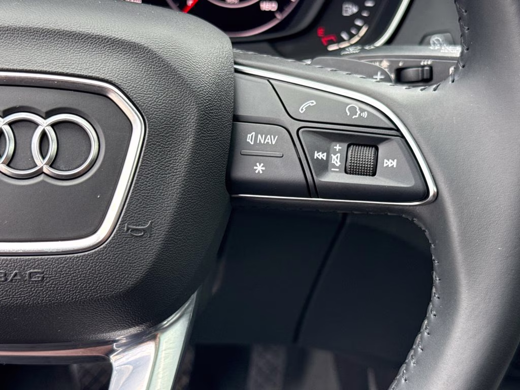 2020 Moonlight Blue Metallic Audi Q5 45 Premium Plus AWD SUV