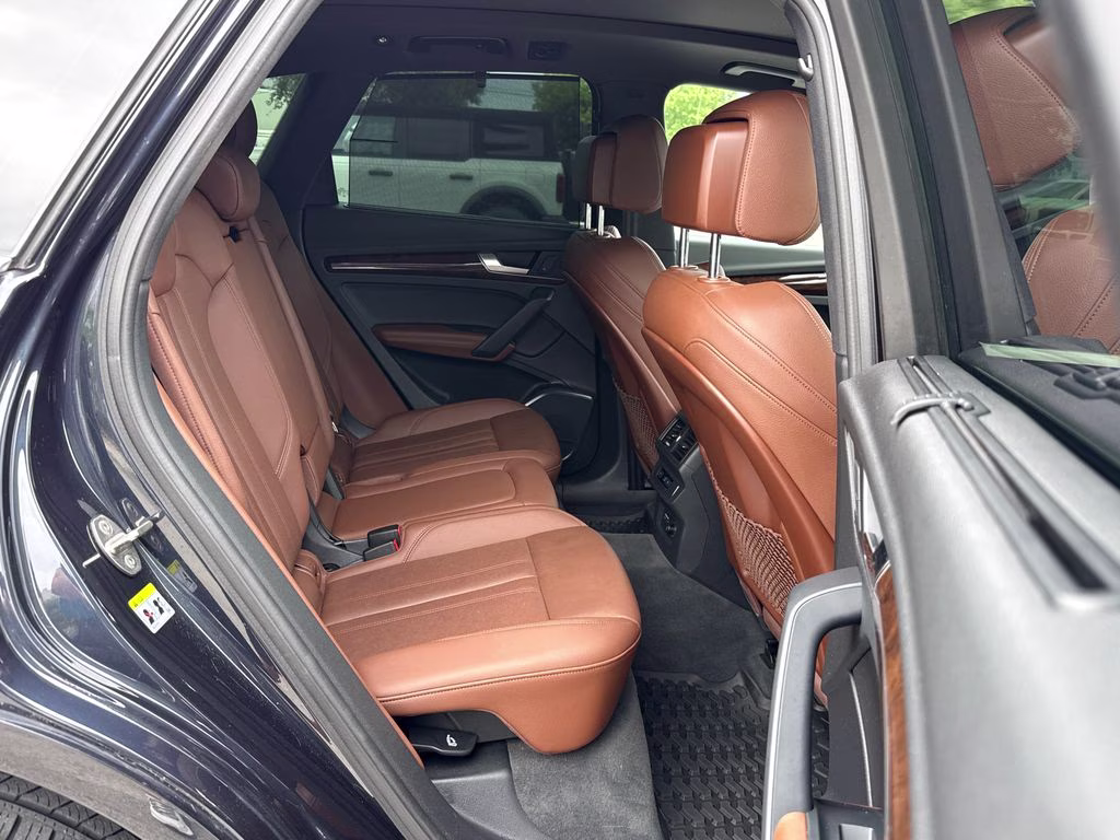 2020 Moonlight Blue Metallic Audi Q5 45 Premium Plus AWD SUV