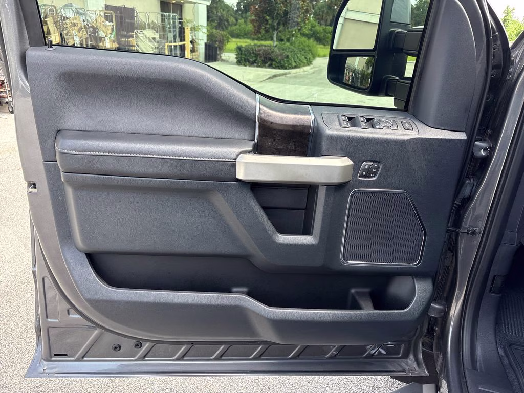 2022 Gray Ford Super Duty F-250 SRW Lariat 4X4 Truck