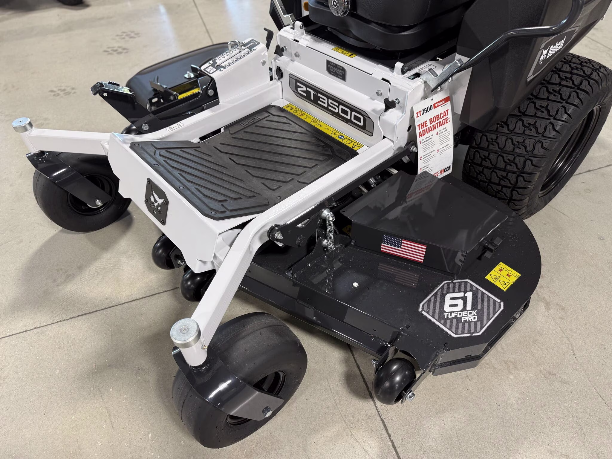 2026 Bobcat ZT3500 Series 61 Founders Edition Lawn Mower