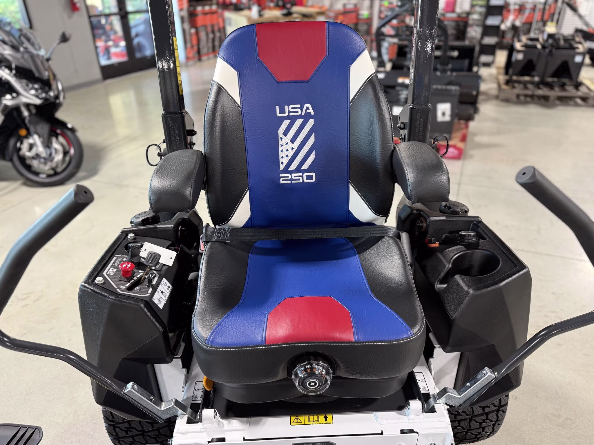2026 Bobcat ZT3500 Series 61 Founders Edition Lawn Mower