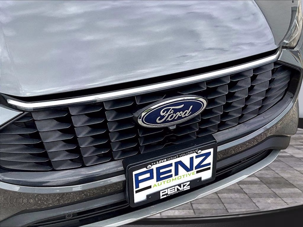 2023 Carbonized Gray Metallic Ford Escape Platinum AWD SUV