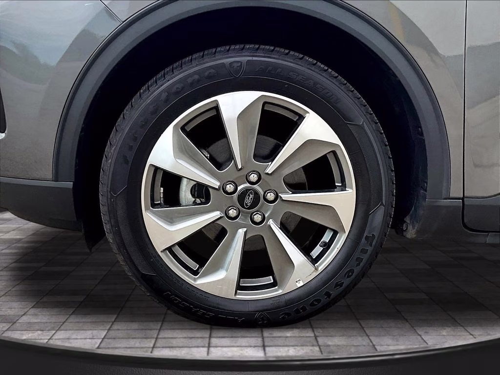 2023 Carbonized Gray Metallic Ford Escape Platinum AWD SUV