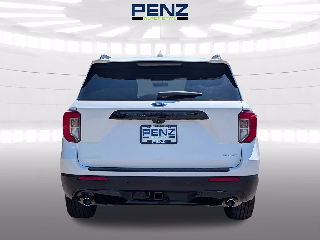 2024 Star White Metallic Tri-Coat Ford Explorer ST-Line 4X4 SUV