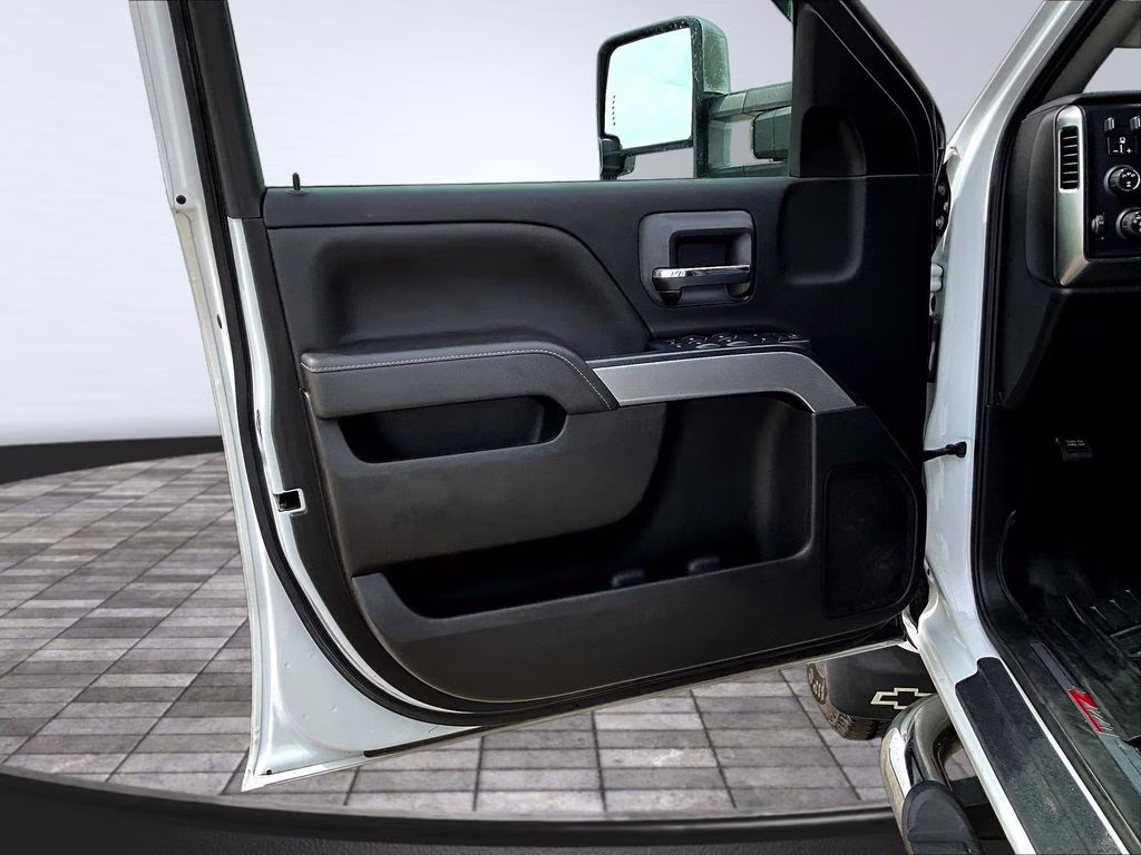 2019 Summit White Chevrolet Silverado 2500HD LT 4X4 Truck