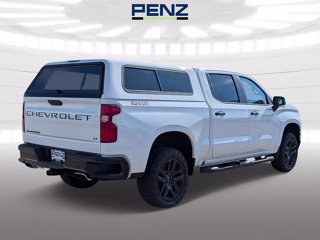 2021 Summit White Chevrolet Silverado 1500 LT Trail Boss 4X4 Truck